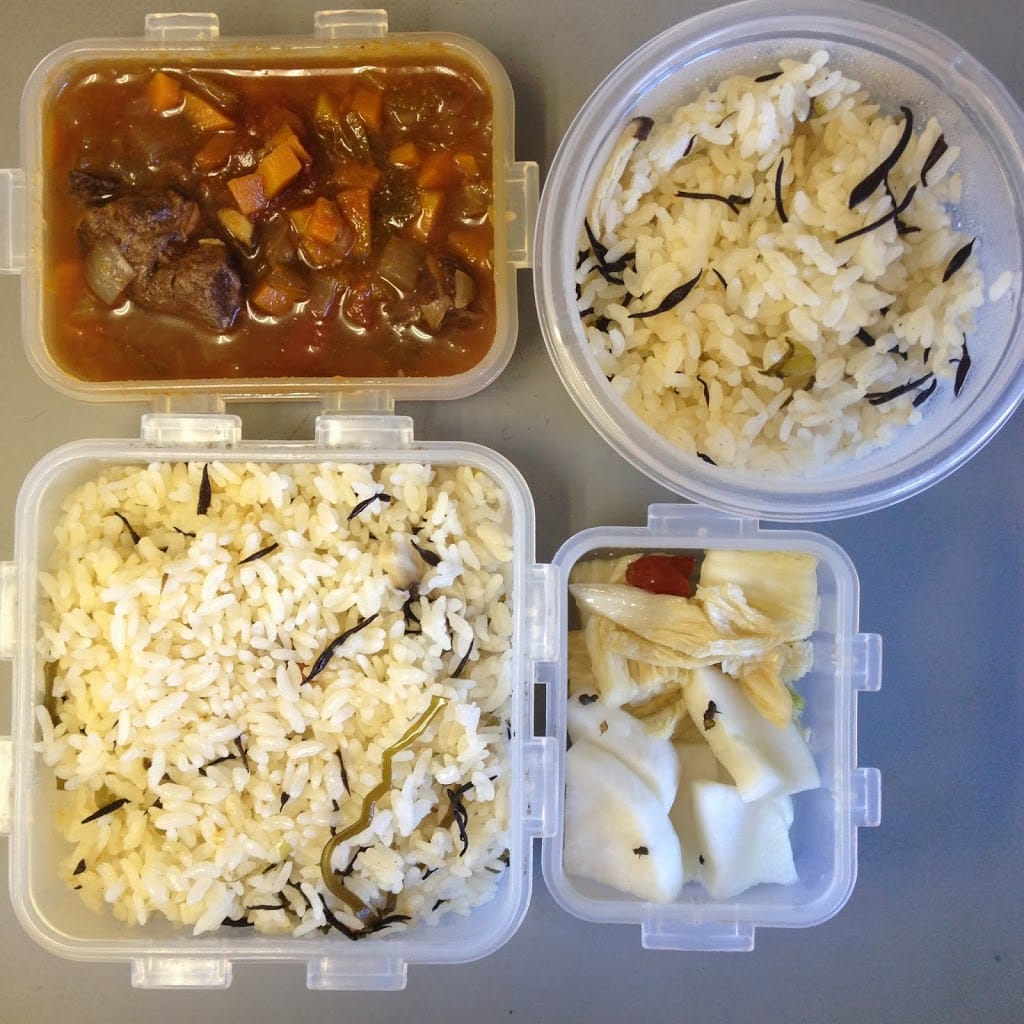 今日のお弁当　と　お肉のワイン煮