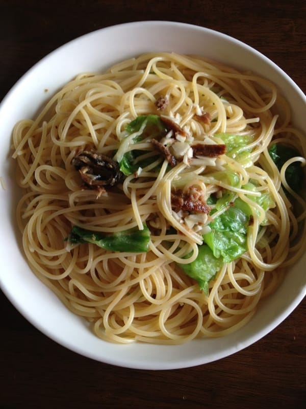 自家製アンチョビとレタスのパスタ