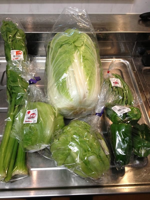 ハッピーモアで今週の野菜の仕入れ