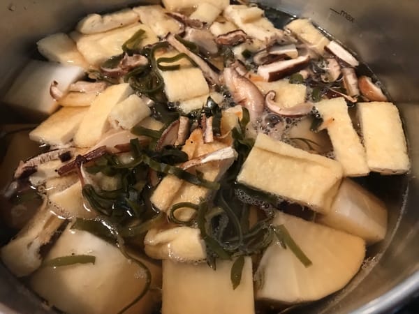 大根の簡単梅っぽいサラダ・大根の分厚い油揚げ煮