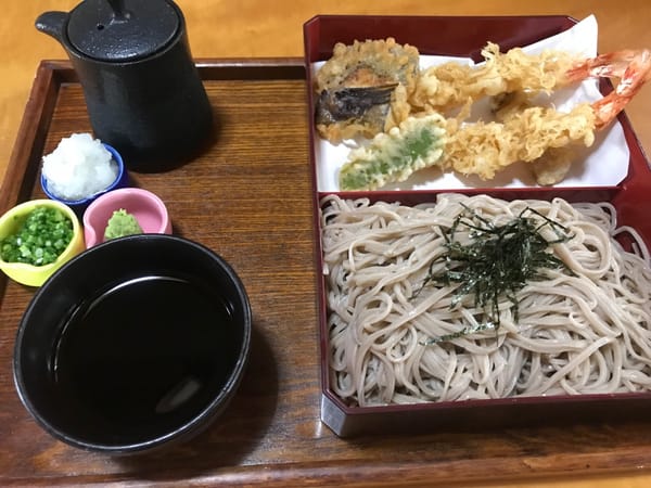 沖縄の和蕎麦やさん　もはやアヤシくはない家族庵