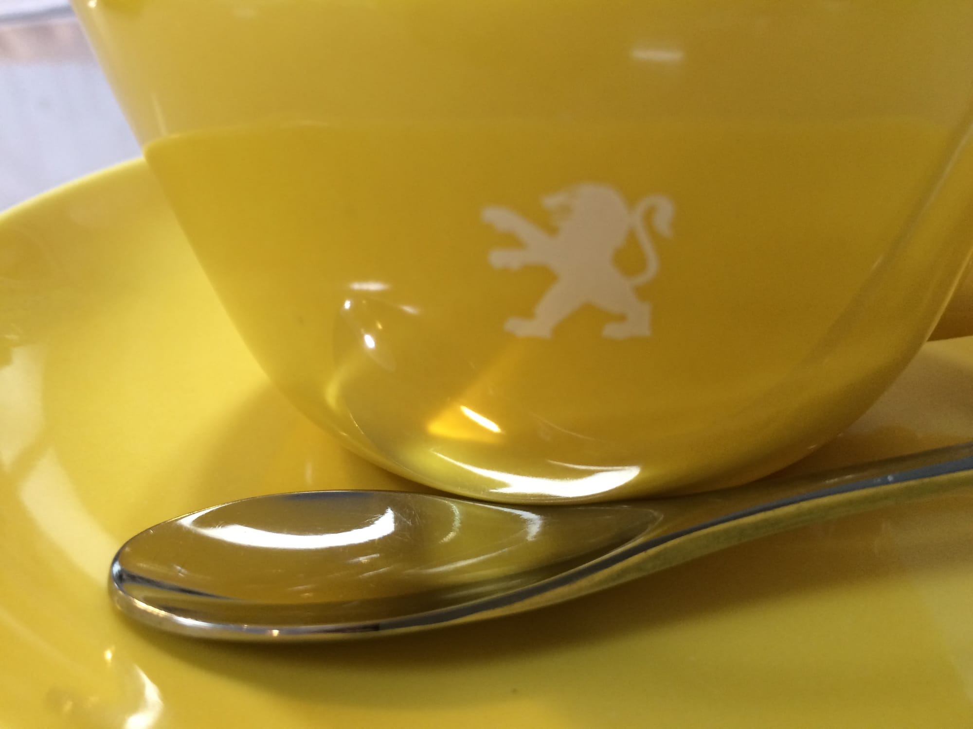 マルキさんで出てきたコーヒーカップ。ライオンだ!